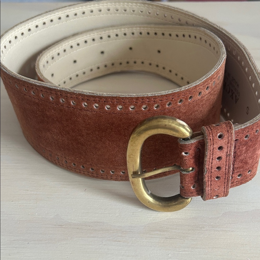 Axcess Cream Leather Belt